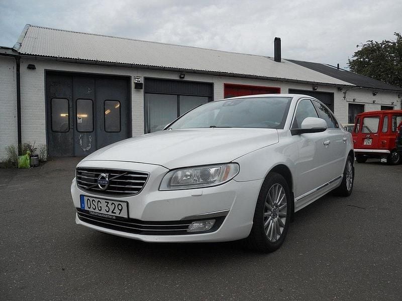 Vit Begagnad 2016 Volvo S80 Standard Sedan | 114 500 kr - Bild 1/4