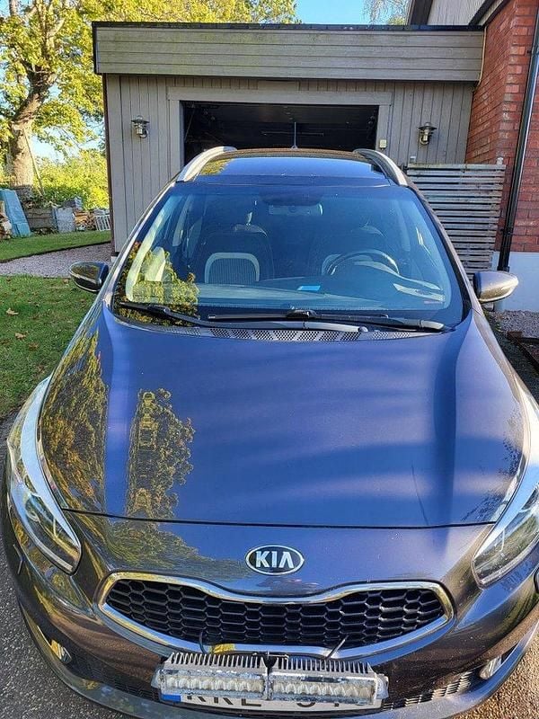 Grå Begagnad 2014 Kia Ceed Sportswagon Comfort Kombi | 62 000 kr (Superpris) - Bild 1/4