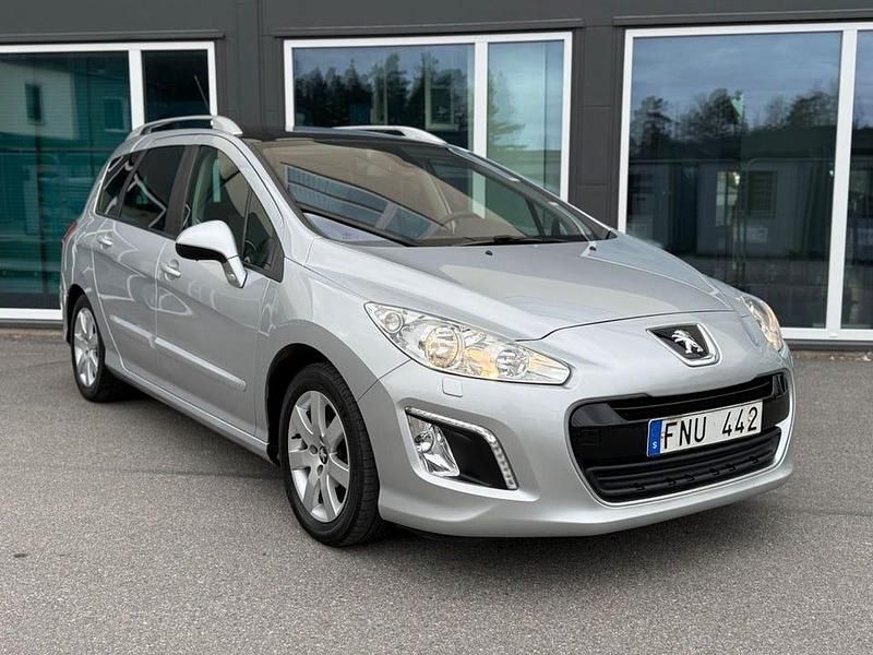 Begagnad Peugeot 308 SW 112 HK (82 kW) 2011 Grå Kombi