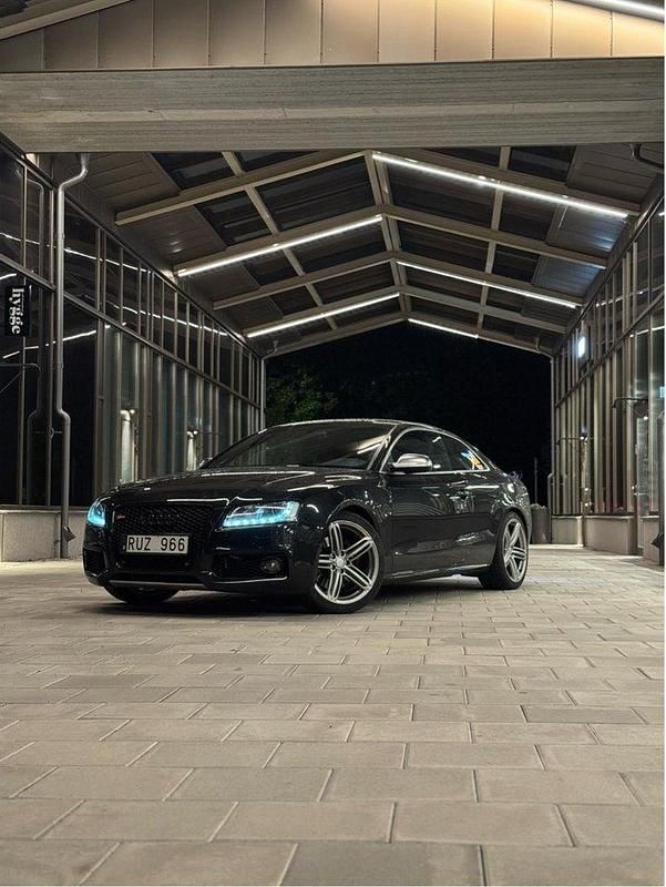 Svart Begagnad 2011 Audi S5 Cabriolet Design Sportkupé | 200 000 kr - Bild 1/4