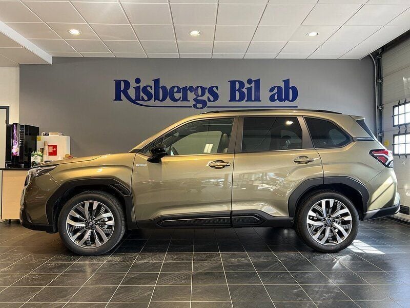 Grön Ny 2024 Subaru Forester SUV | 469 900 kr (Lite dyr) - Bild 1/4