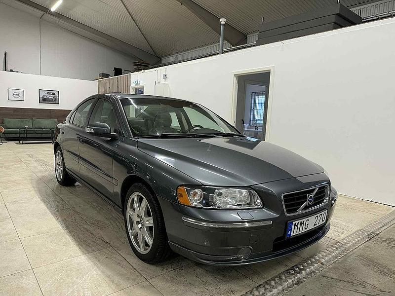 Begagnad Volvo S60 Summum 140 HK (102 kW) 2006 Grå Sedan