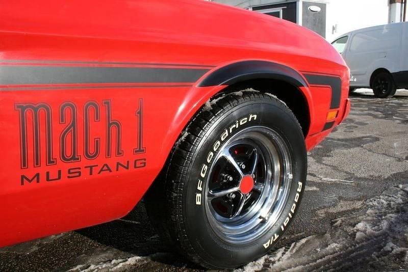 Begagnad Ford Mustang Mach 1 214 HK (157 kW) 1971 Röd Cab