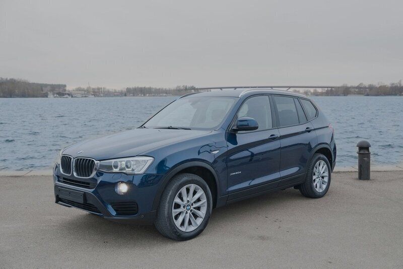Blå Begagnad 2015 BMW X3 SUV | 154 900 kr (Marknadspris) - Bild 1/4