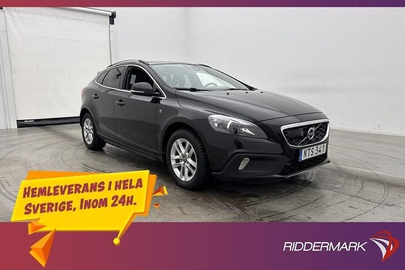 Svart Begagnad 2016 Volvo V40 CC Ocean Race Kombi | 169 700 kr (Marknadspris) - Bild 1/3