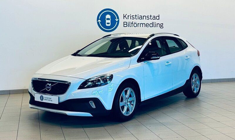 Vit Begagnad 2014 Volvo V40 CC Momentum Kombi | 109 900 kr (Marknadspris) - Bild 1/4