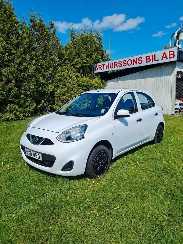 Vit Begagnad 2014 Nissan Micra Halvkombi | 64 000 kr (Marknadspris) - Bild 1/4