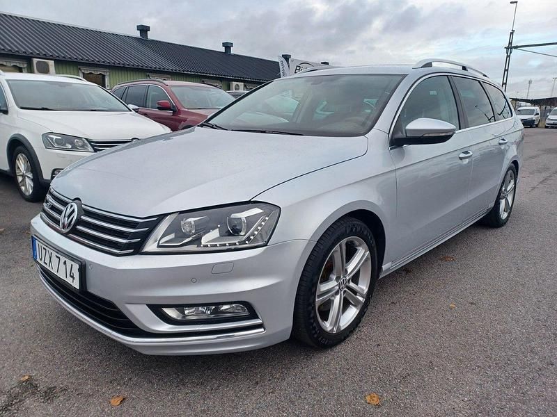 Silver Begagnad 2013 VW Passat GT Kombi | 99 900 kr (Marknadspris) - Bild 1/4