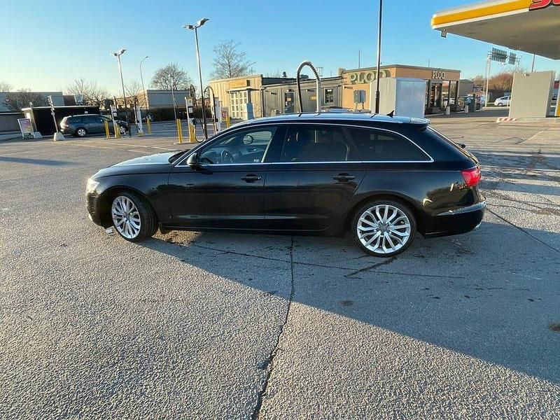 Trippel svart Begagnad 2013 Audi A6 Kombi | 108 000 kr (Bra pris) - Bild 1/4