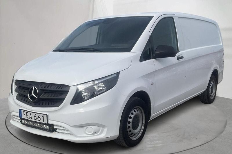 Vit Begagnad 2020 Mercedes Vito Minibuss | 159 000 kr - Bild 1/4