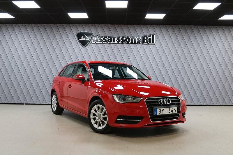 Röd Begagnad 2014 Audi A3 Sportback Attraction Halvkombi | 69 900 kr (Bra pris) - Bild 1/4
