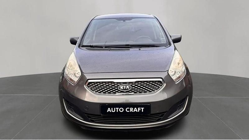 Begagnad Kia Venga 90 HK (66 kW) 2010 Grå Halvkombi