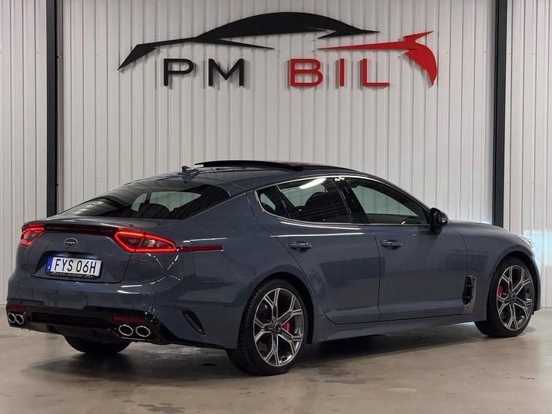 Begagnad Kia Stinger GT 366 HK (269 kW) 2020 Blå Halvkombi