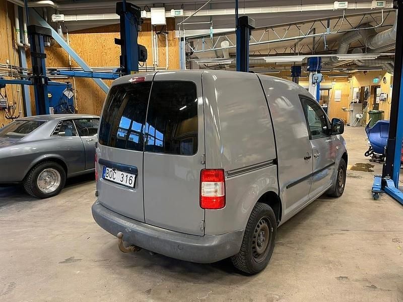 Begagnad VW Caddy 69 HK (50 kW) 2008 Minibuss