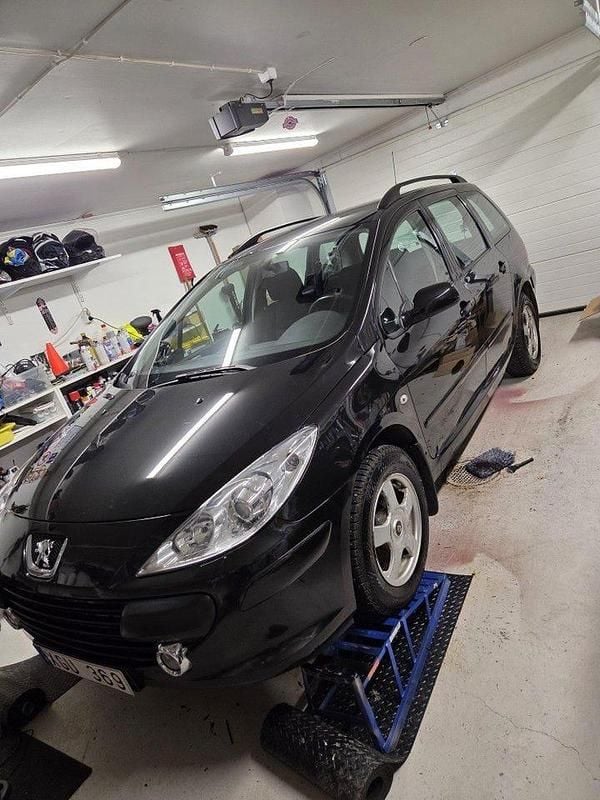 Begagnad 2006 Peugeot 307 Kombi | 23 000 kr (Marknadspris) - Bild 1/4