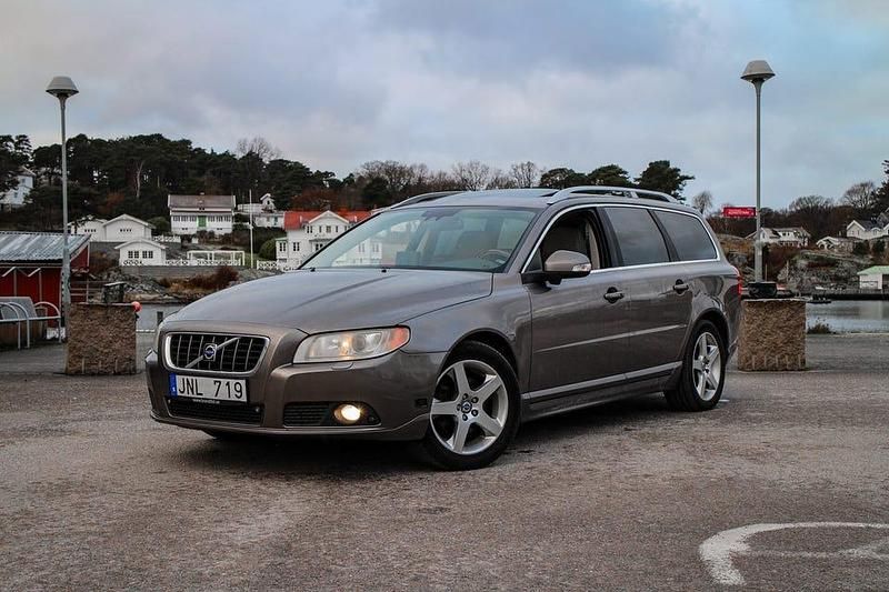 Begagnad Volvo V70 145 HK (106 kW) 2009 Kombi