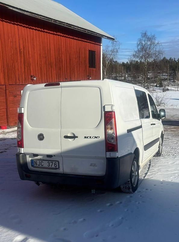 Begagnad Fiat Scudo 128 HK (94 kW) 2013