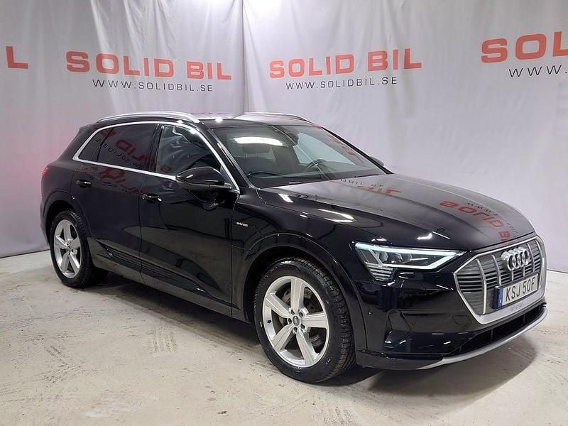 Begagnad Audi e-tron Proline 300 kW (408 HK) 2020 Brilliant black SUV