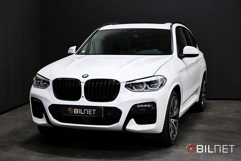 Vit Begagnad 2021 BMW X3 M Sport SUV | 389 900 kr (Marknadspris) - Bild 1/3