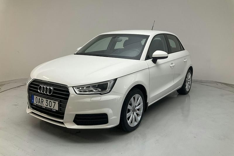 Vit Begagnad 2016 Audi A1 Sport Halvkombi | 134 900 kr - Bild 1/4