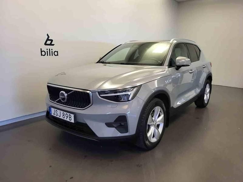 Grå Begagnad 2024 Volvo XC40 SUV | 339 500 kr - Bild 1/1