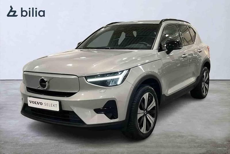 Silver Begagnad 2023 Volvo XC40 Single Motor SUV | 329 900 kr (Bra pris) - Bild 1/1