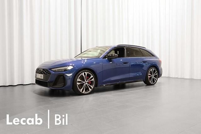 Blå (ascariblå metallic) Begagnad 2025 Audi A5 Sport Kombi | 689 500 kr - Bild 1/4