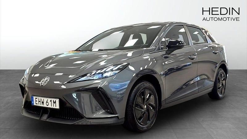 Grå Begagnad 2023 MG MG4 EV Halvkombi | 224 900 kr (Bra pris) - Bild 1/4