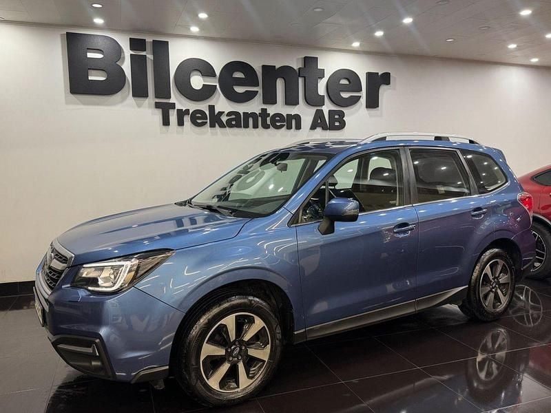 Blå Begagnad 2016 Subaru Forester SUV | 109 900 kr (Marknadspris) - Bild 1/4