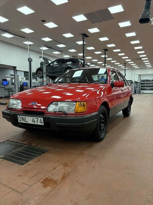 Begagnad Ford Sierra 120 HK (88 kW) 1989