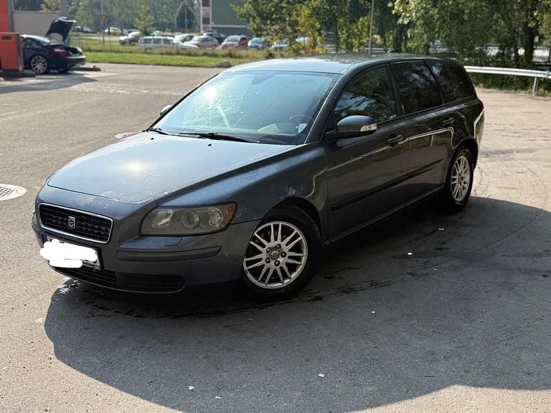 Grå Begagnad 2007 Volvo V50 Kombi | 16 900 kr (Bra pris) - Bild 1/4