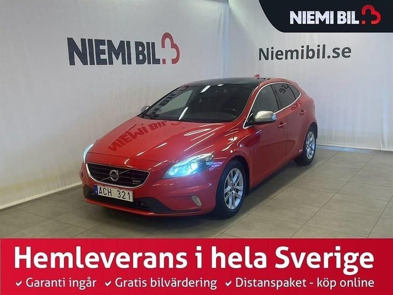 Röd Begagnad 2014 Volvo V40 R-Design Halvkombi | 99 900 kr (Dyr) - Bild 1/3