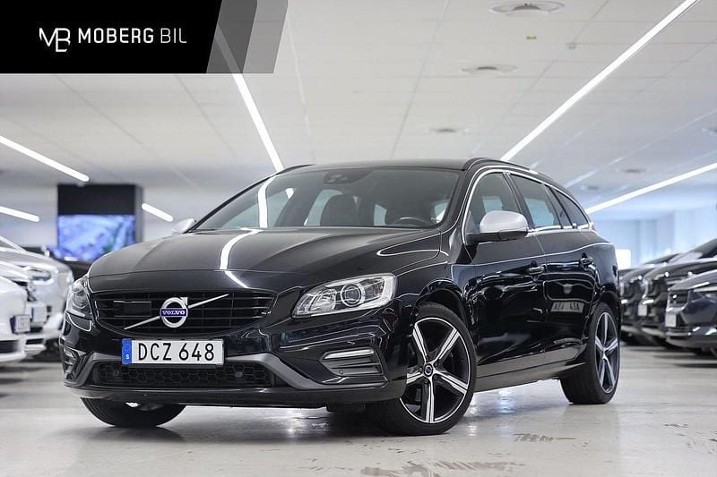 Svart Begagnad 2018 Volvo V60 R-Design Kombi | 214 900 kr - Bild 1/3