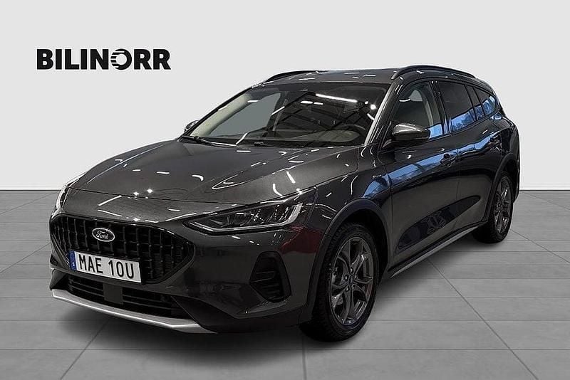Grå Begagnad 2023 Ford Focus Business Edition Kombi | 229 900 kr (Marknadspris) - Bild 1/4