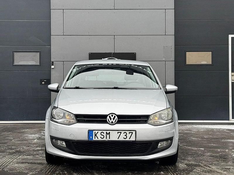 Begagnad VW Polo 90 HK (66 kW) 2010 Silver Halvkombi