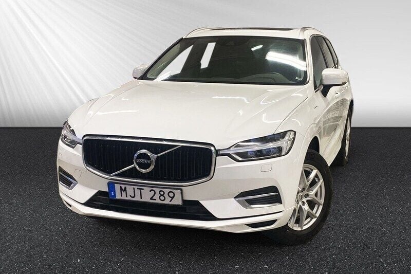 Vit Begagnad 2018 Volvo XC60 Momentum SUV | 289 800 kr (Bra pris) - Bild 1/4