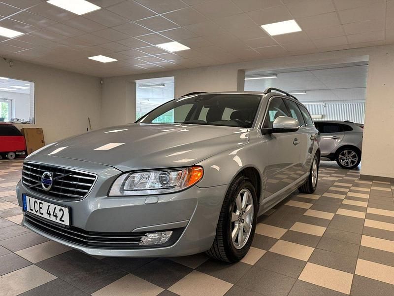 Silver Begagnad 2014 Volvo V70 Momentum Kombi | 148 900 kr (Marknadspris) - Bild 1/4