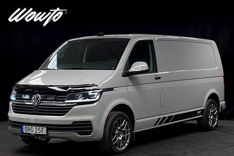 Ljusgrå (grå) Begagnad 2022 VW T6.1 Van | 399 800 kr (Lite dyr) - Bild 1/3