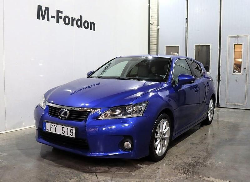 Blå Begagnad 2011 Lexus CT200h Sport Line Halvkombi | 149 900 kr (Marknadspris) - Bild 1/4