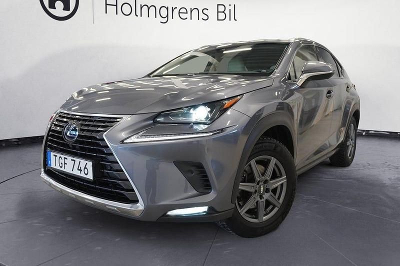 Begagnad Lexus NX300h Executive Line 197 HK (144 kW) 2018 Grå SUV
