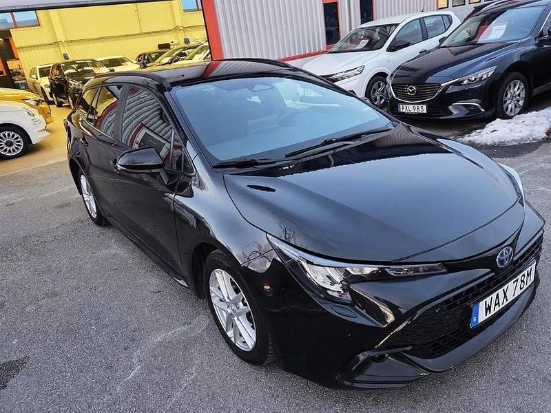 Begagnad Toyota Corolla Active 140 HK (102 kW) 2023 Svart Kombi