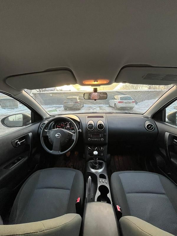 Begagnad Nissan Qashqai 130 HK (95 kW) 2012 SUV
