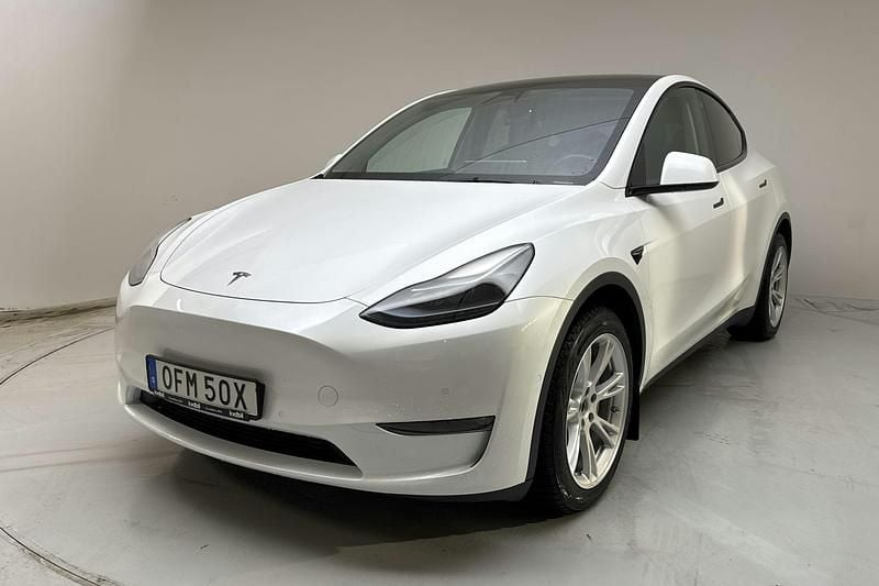 Vit Begagnad 2022 Tesla Model Y SUV | 348 000 kr (Bra pris) - Bild 1/4