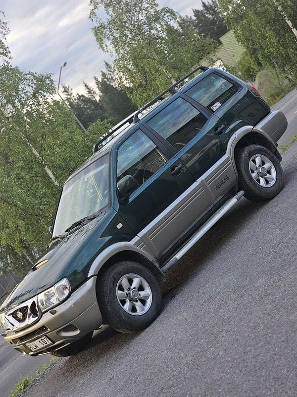 Grön Begagnad 2000 Nissan Terrano SUV | 35 000 kr - Bild 1/2