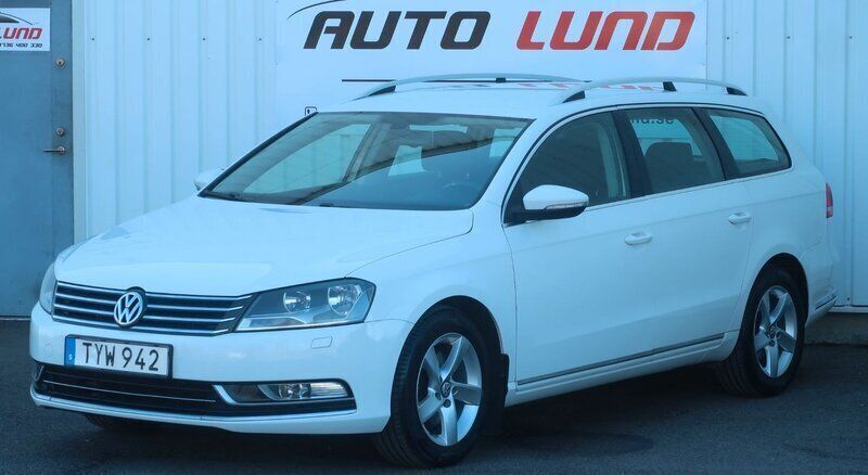 Vit Begagnad 2015 VW Passat Kombi | 75 000 kr (Superpris) - Bild 1/4