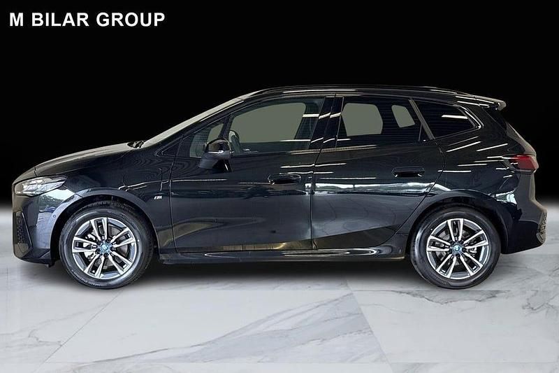 Begagnad BMW 225 Active Tourer M Sport 248 HK (182 kW) 2025 Svart Minibuss