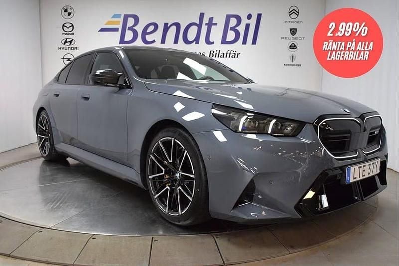 Begagnad BMW M5 Comfort Edition 728 HK (535 kW) 2025 Grå Sedan