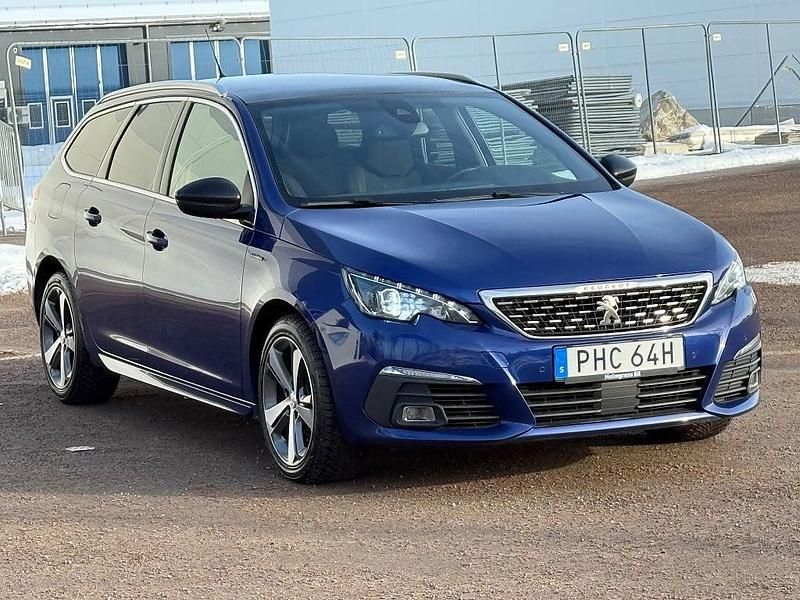 Begagnad Peugeot 308 SW GT-line 131 HK (96 kW) 2019 Blå metallic Kombi