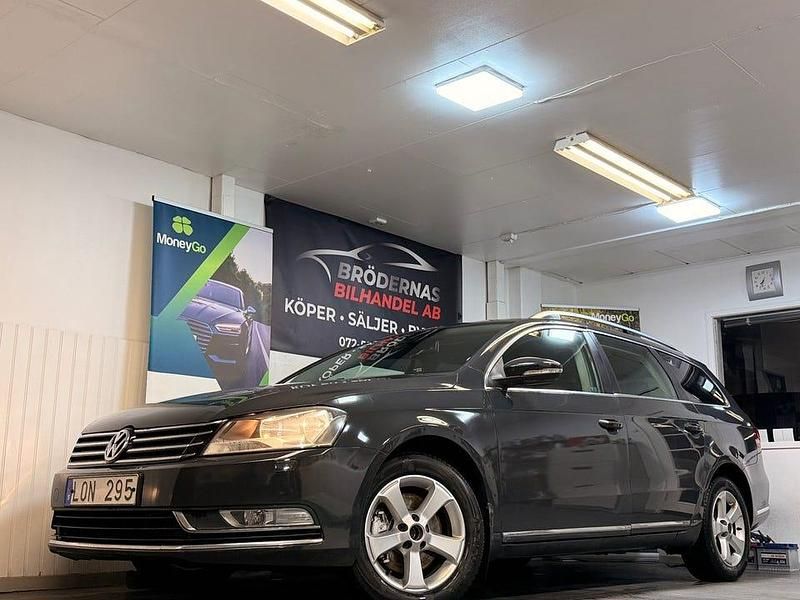 Begagnad VW Passat 150 HK (110 kW) 2011 Grå Kombi