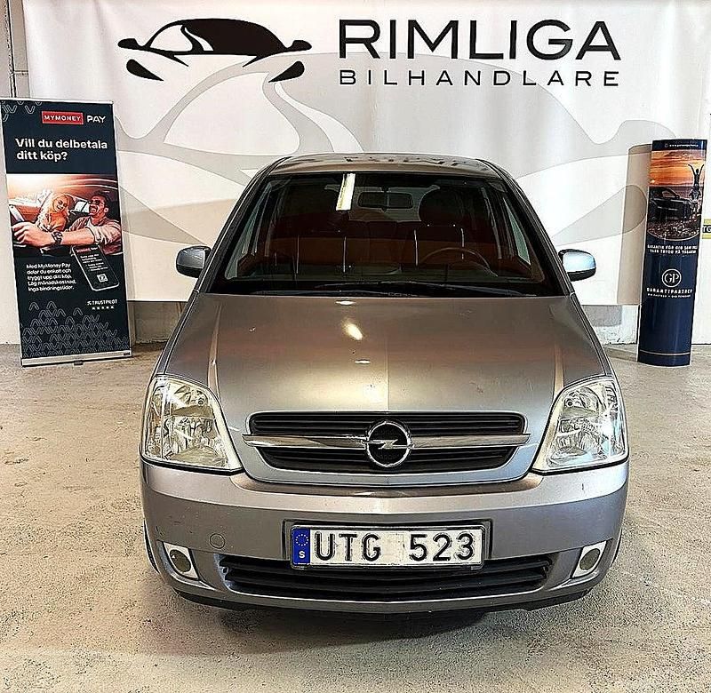 Begagnad Opel Meriva 101 HK (74 kW) 2004 Grå Minibuss